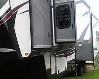 rv-with-washer-in-clare-mi