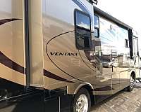 rv-with-automatic-step-in-altoona-ia
