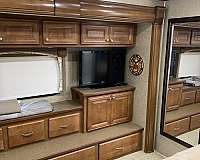 thor-motor-coach-tuscany-rv-with-automatic-step