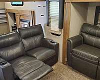rv-with-hitch-receiver-in-hastings-mn