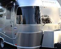 travel-trailer-rv-with-diesel