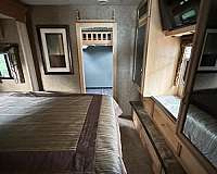 newmar-canyon-star-rv-with-toilet