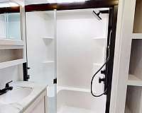 rv-with-shower-in-clifton-park-ny