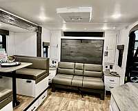 rv-with-battery-in-new-castle-in