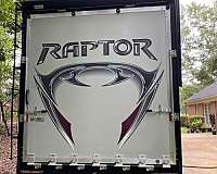 keystone-raptor-rv-with-inverter