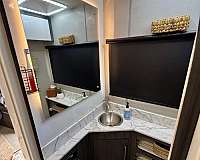 rv-with-bathroom-in-arizona