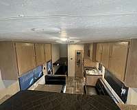 enclosed-rv-with-bathroom