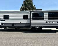 rv-with-bedroom-in-cody-wy