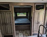 venture-rv-rv-with-bathroom