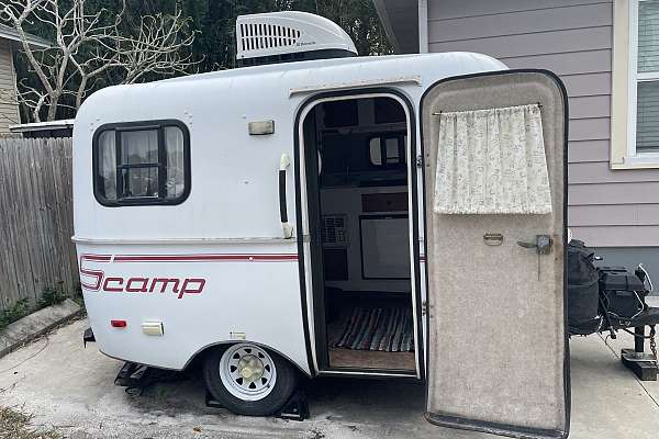 Scamp A Rascal 2017 Scamp 13’ w/bathroom and a/c