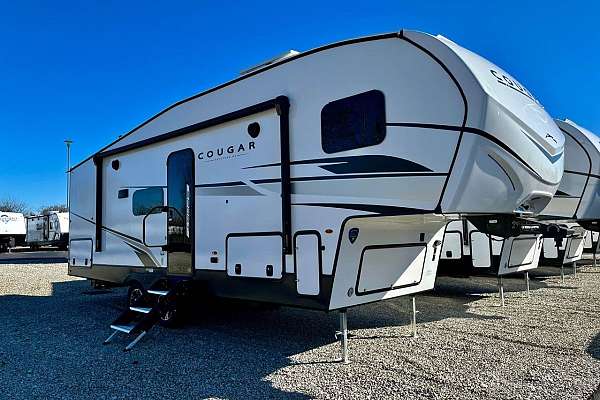 2024 Cougar Sport 2400RE