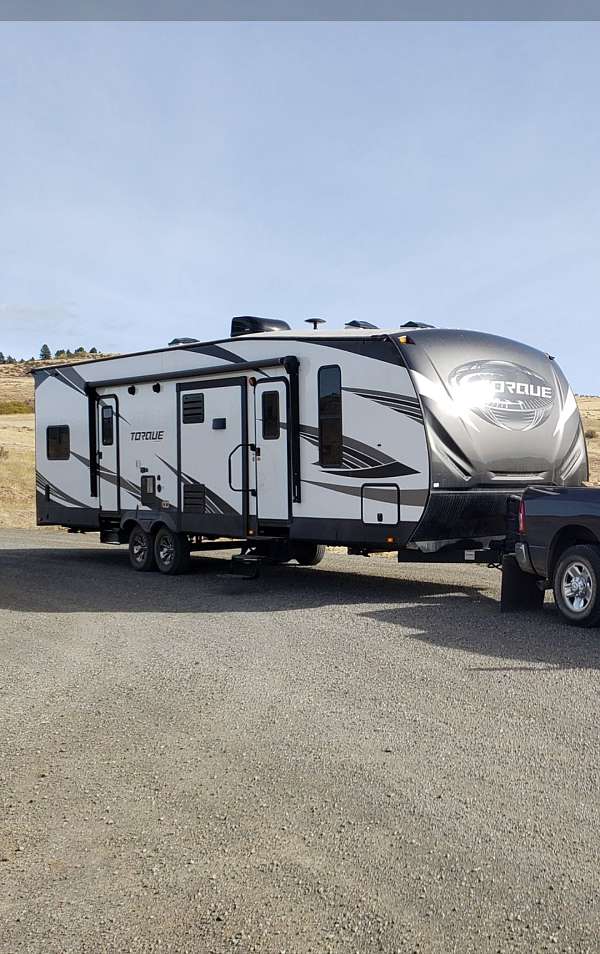 heartland-torque-rv-with-bedroom