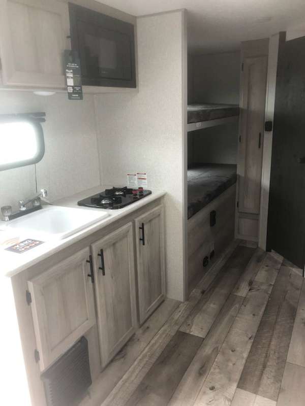 k-z-manufacturing-rv-with-shower