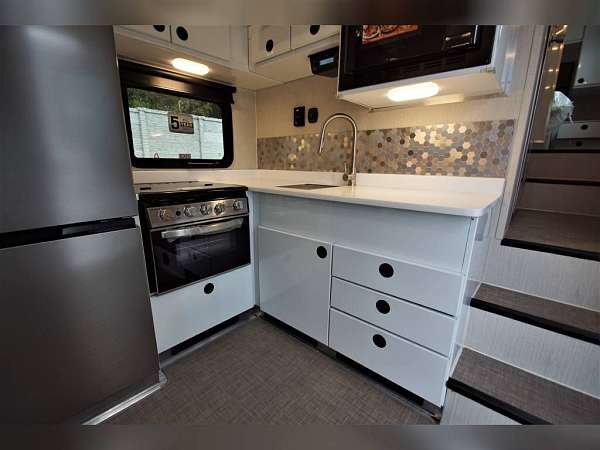 rv-with-battery-in-henderson-co