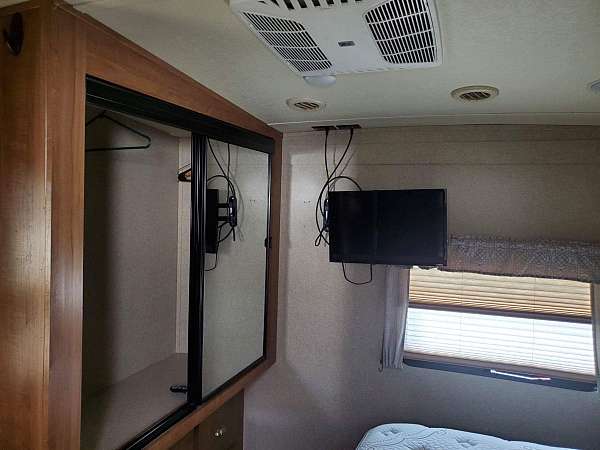 rv-with-battery-in-hastings-mn