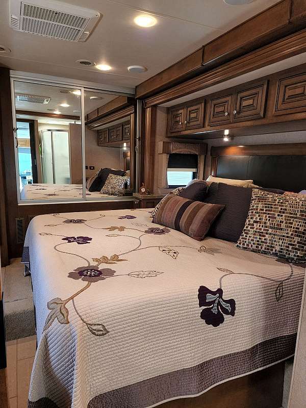 rv-with-bedroom-in-conroe-tx