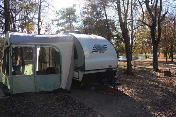 forest-river-r-pod-rv-with-solar-panel