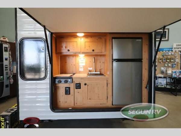 rv-with-toilet-in-seguin-tx