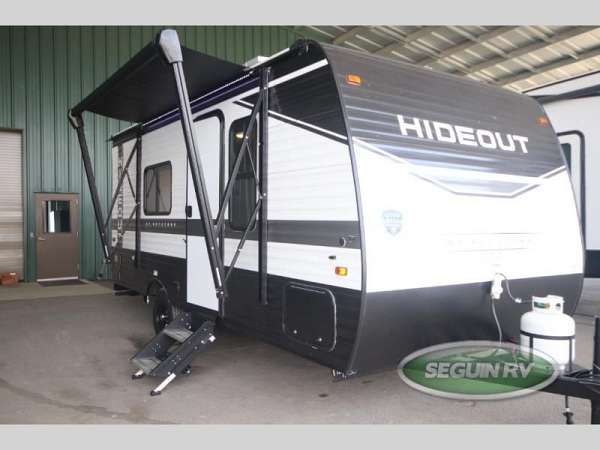 keystone-hideout-rv-with-air-conditioner