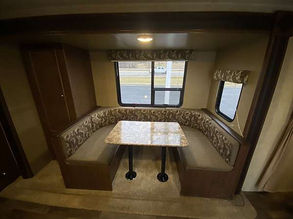 rv-with-shower-in-odessa-mo