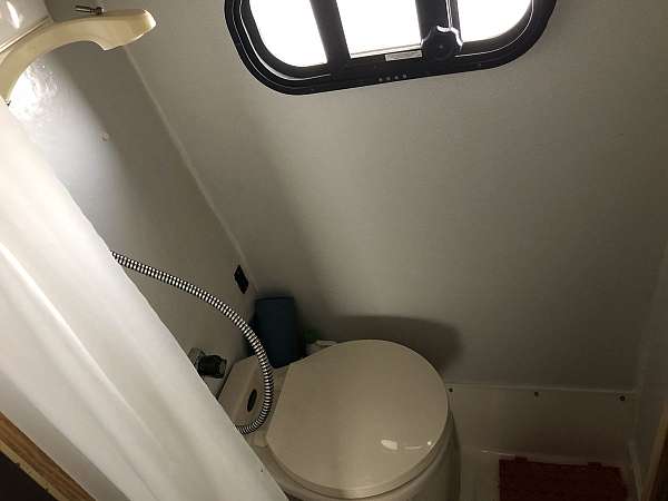 trailer-rv-with-awning