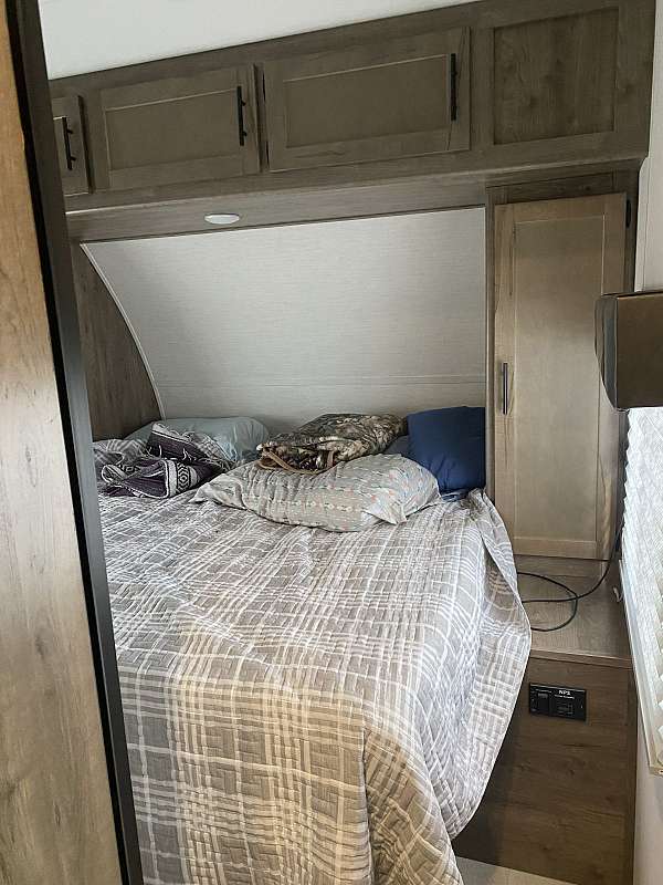 rv-with-bathroom-in-kingston-oh