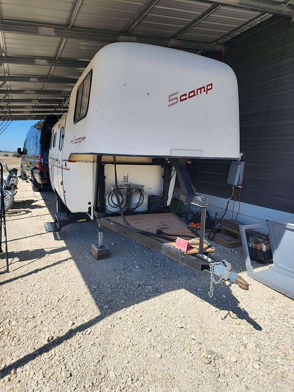 rv-with-air-conditioner-in-goldthwaite-tx