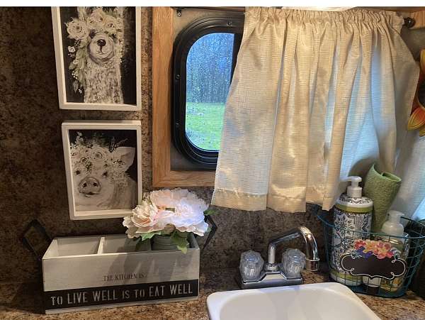 rv-with-sink-in-vermilion-oh