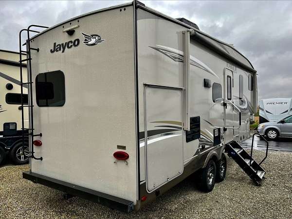 jayco-ht-rv-with-awning