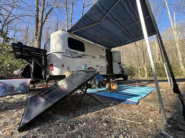 rv-with-air-conditioner-in-stone-mountain-ga