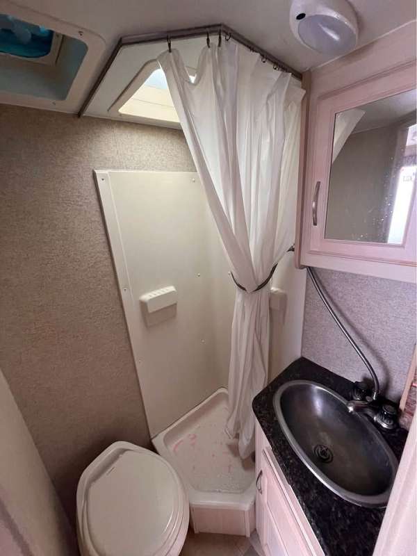 rv-with-bedroom-in-roca-ne