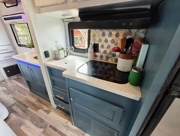 rv-with-sink-in-saint-petersburg-fl