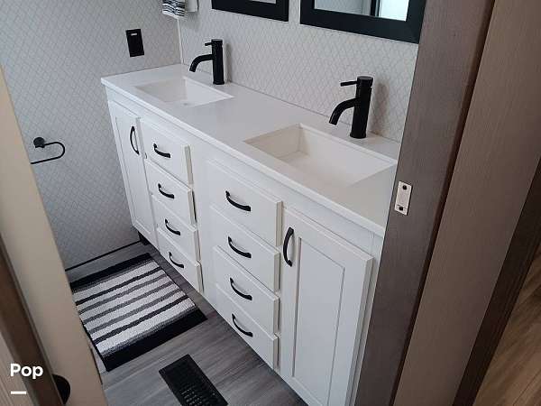 Gallery Image #9