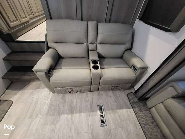 Gallery Image #9