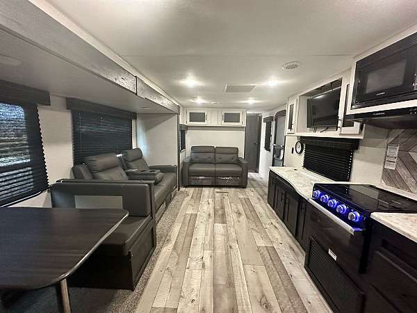 kz-sportsmen-rv-with-slide