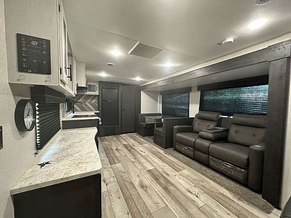 kz-sportsmen-rv-with-shower